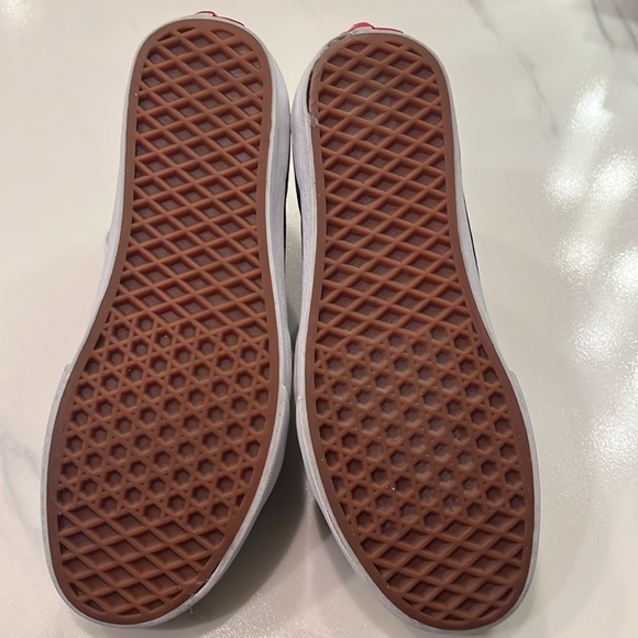 Vans sk8-hi great quality no flaws willing to negotiate price. - Picture 5 of 5